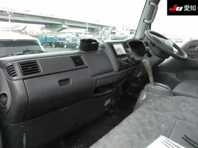 Mazda Titan