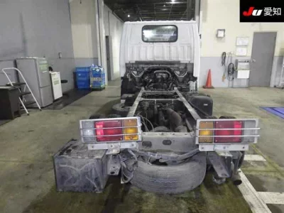 Mazda Titan