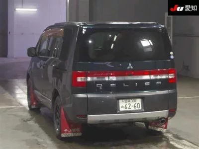 Mitsubishi Delica D:5