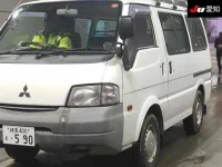 Mitsubishi DELICA лот № 7123 оценка 3.5  с аукциона в Японии 6