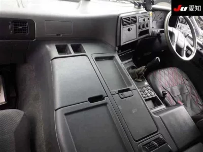 Mitsubishi FUSO TRUCK  с аукциона в Японии