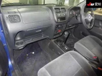 Suzuki SWIFT лот № 30745 оценка 3.5  с аукциона в Японии 2