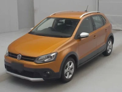 Volkswagen CROSS POLO  с аукциона в Японии