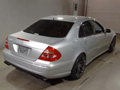 Mercedes-Benz E CLASS  с аукциона в Японии
