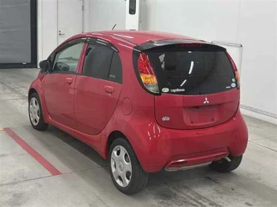 Mitsubishi i