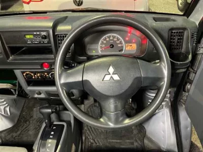 Mitsubishi Minicab Van