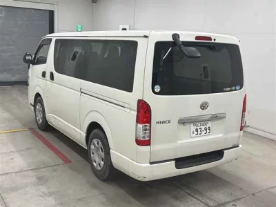 Toyota HiAce Van