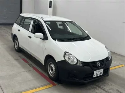 Nissan AD