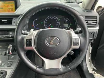 Lexus CT  с аукциона в Японии