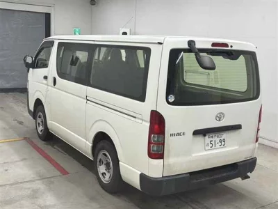 Toyota HiAce Van