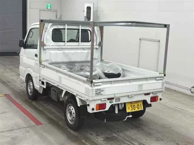 Nissan NT100 Clipper