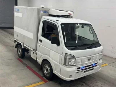 Nissan NT100 Clipper