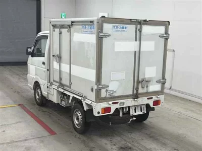 Nissan NT100 Clipper