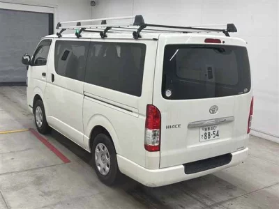 Toyota HiAce Van