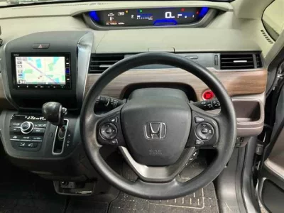 Honda FREED  с аукциона в Японии