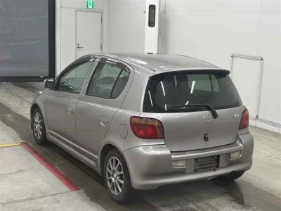 Toyota VITZ  с аукциона в Японии