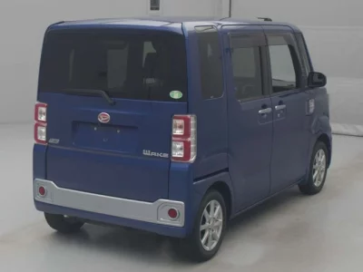 Daihatsu WAKE  с аукциона в Японии
