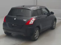 Suzuki SWIFT лот № 77083 оценка 3  с аукциона в Японии 1
