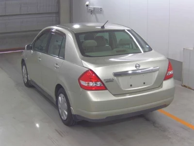 Nissan Tiida Latio