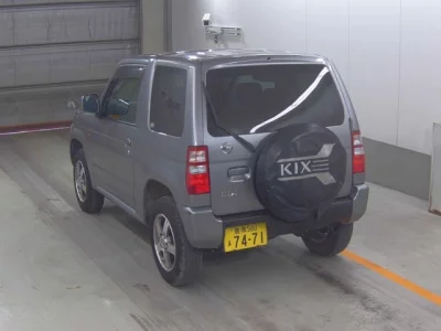 Nissan Kix