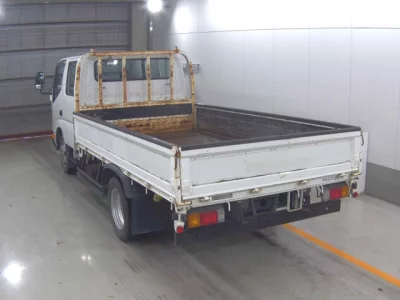 Toyota DYNA  с аукциона в Японии