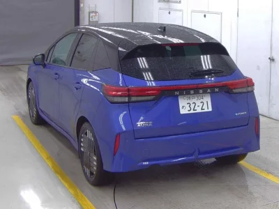 Nissan Aura