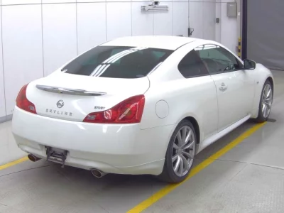 Nissan SKYLINE  с аукциона в Японии