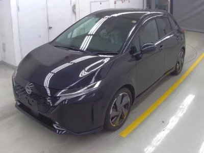 Nissan Aura