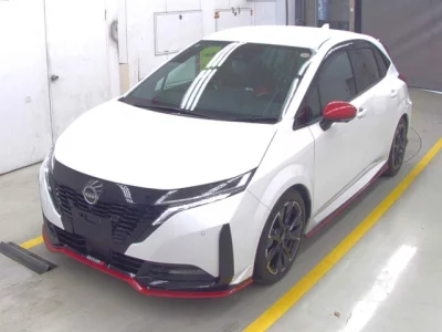 Nissan Aura