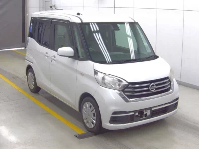 Nissan DAYZ ROOX  с аукциона в Японии