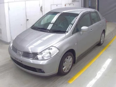 Nissan TIIDA LATIO