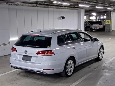 Volkswagen GOLF VARIANT  с аукциона в Японии