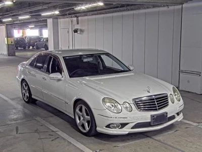 Mercedes-Benz E CLASS  с аукциона в Японии