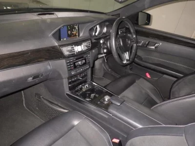 Mercedes-Benz E CLASS  с аукциона в Японии