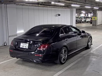 Mercedes-Benz E CLASS  с аукциона в Японии