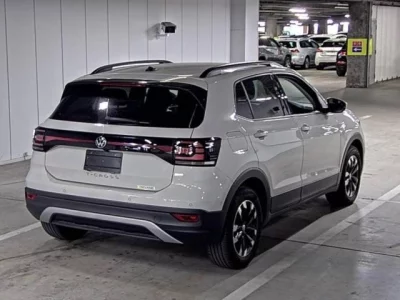 Volkswagen T-CROSS  с аукциона в Японии