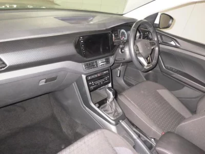 Volkswagen T-CROSS  с аукциона в Японии