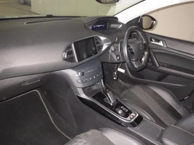 Peugeot 308  с аукциона в Японии