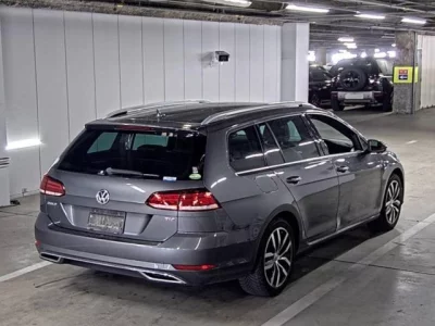 Volkswagen GOLF VARIANT  с аукциона в Японии