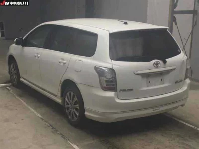 Toyota COROLLA FIELDER  с аукциона в Японии