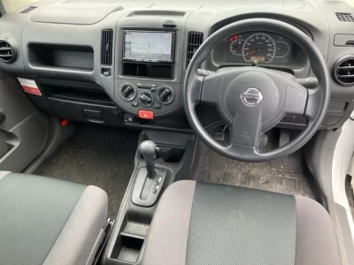 Nissan AD