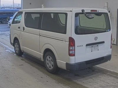 Toyota HiAce Van