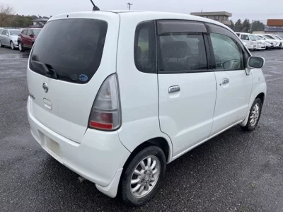 Nissan MOCO  с аукциона в Японии