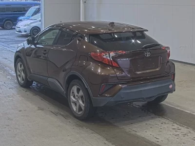 Toyota C-HR  с аукциона в Японии