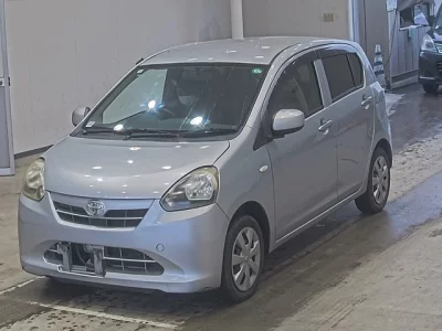 Toyota PIXIS EPOCH  с аукциона в Японии