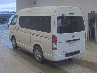 Toyota HiAce Van
