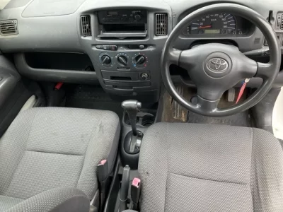 Toyota SUCCEED  с аукциона в Японии