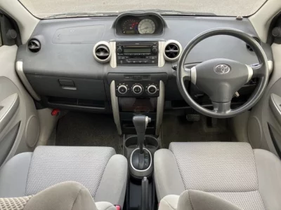 Toyota IST  с аукциона в Японии