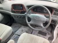 Toyota NOAH лот № 1479 оценка 3.5  с аукциона в Японии 3