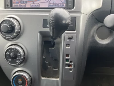 Toyota RACTIS  с аукциона в Японии